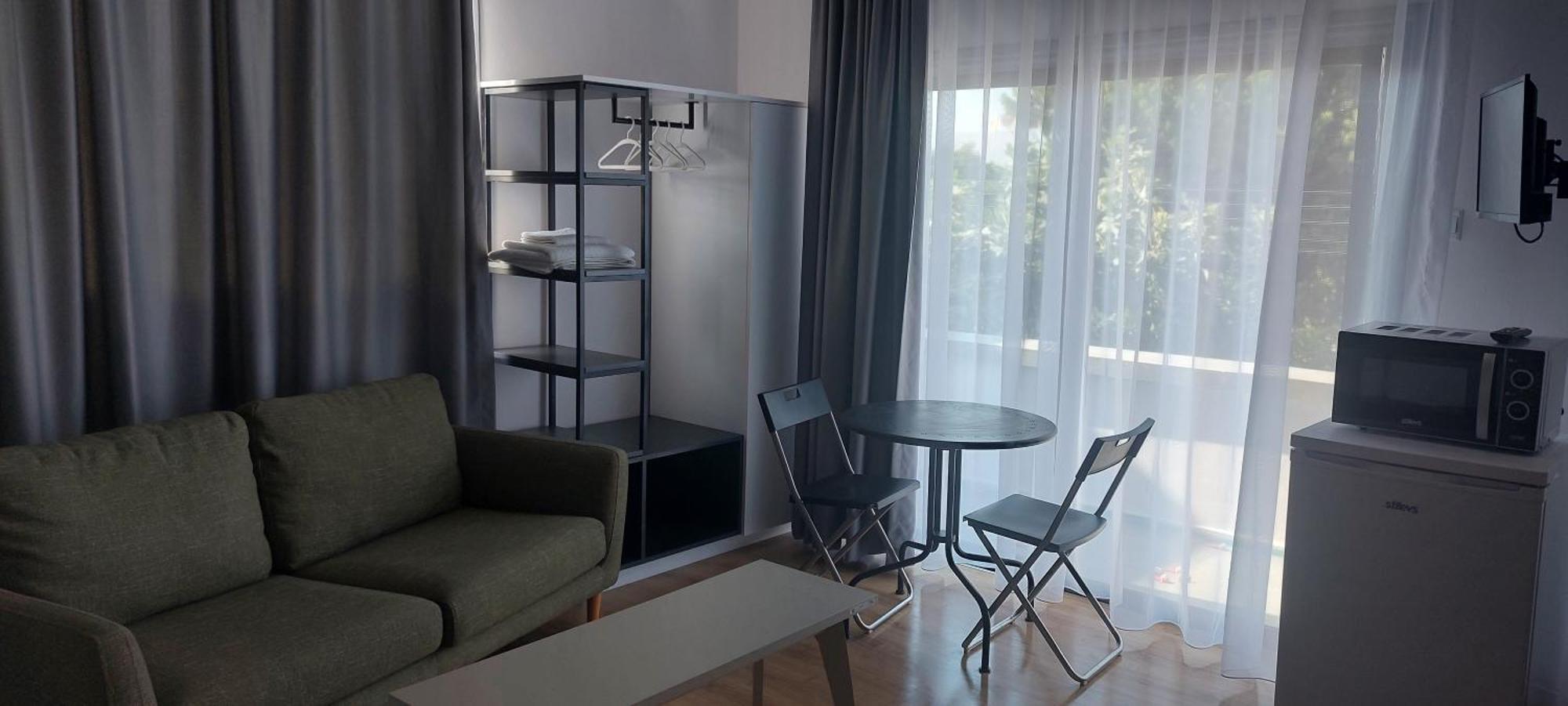 Lighthouse Otel Kyrenia  Exterior photo